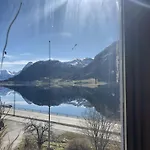 Jolster View Δωμάτια σε οικογενειακή κατοικία *