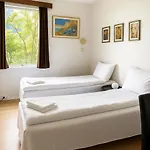 Δωμάτια σε οικογενειακή κατοικία Jolster View